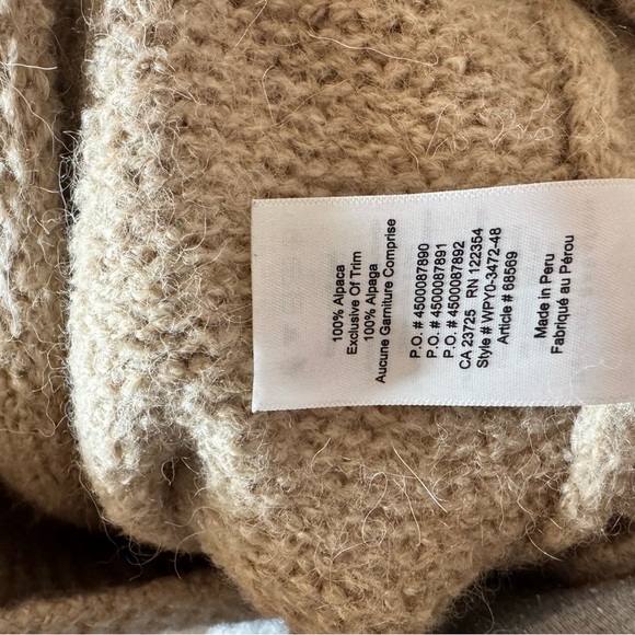 Aritzia 100% Aplaca Sweater - SizeS - Picture 4 of 8